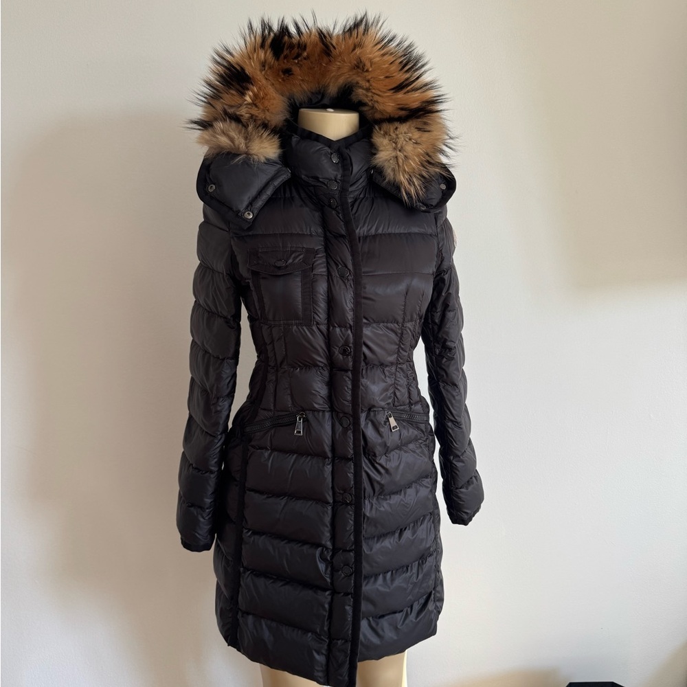 Moncler Black Women’s Puffer Coat with Real Fur Trim size 0